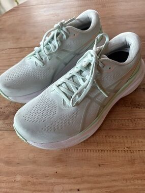 Asics Women's Mint Green Lace-Up Running Sneakers